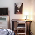 3 Bed Flat With Balcony Central