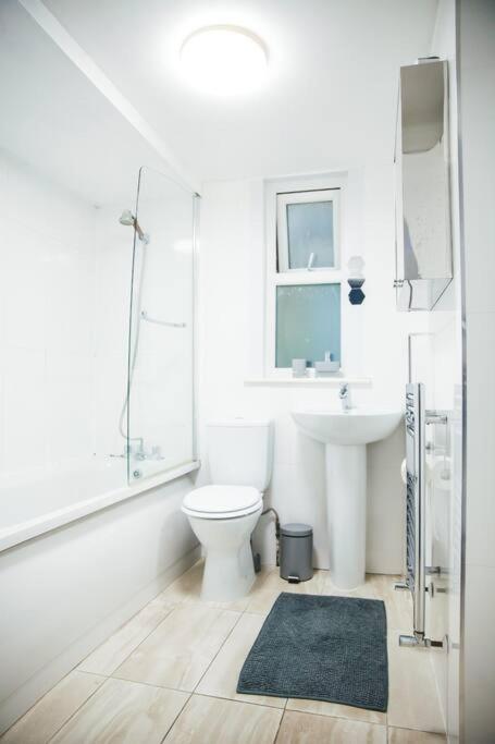 Appartamento 3 Bed Flat With Balcony