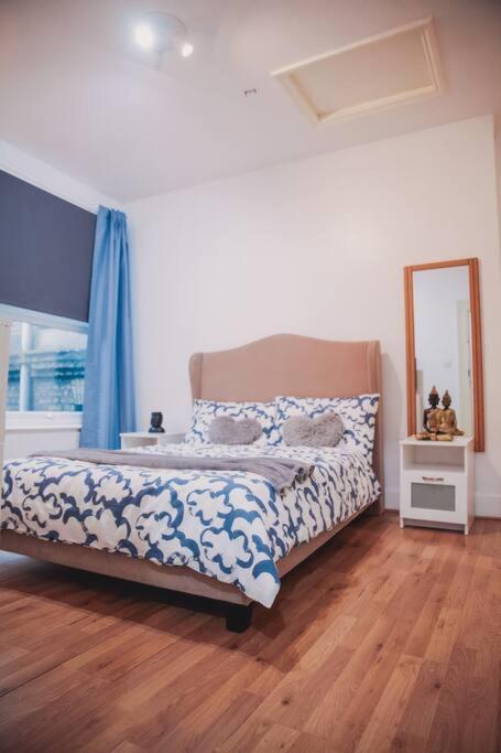 Appartamento 3 Bed Flat With Balcony